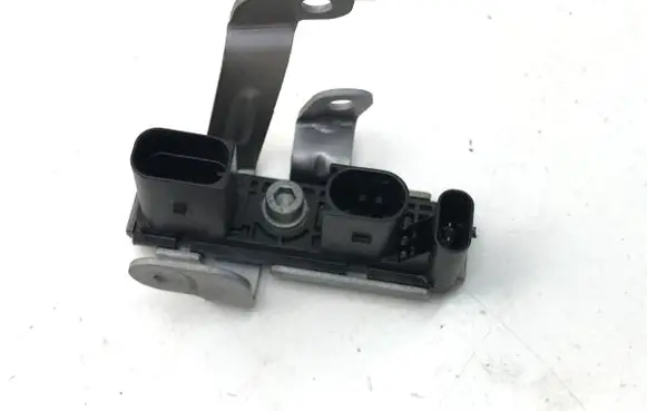BMW 2 Active Tourer U06 Other relay 8476573 7925716