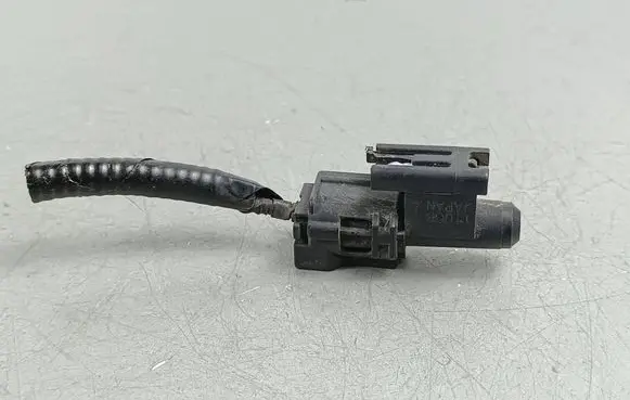 Mitsubishi Eclipse Cross Outside/exterior temperature sensor 11U08