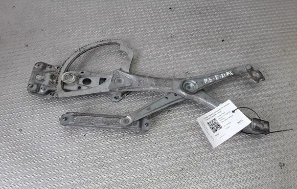 Mercedes-Benz E W210 Front window lifting mechanism without motor