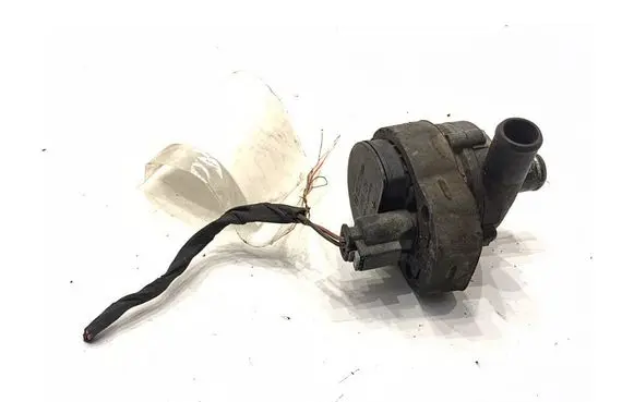 Mercedes-Benz Sprinter W907 W910 Oil filter mounting bracket A2118350364