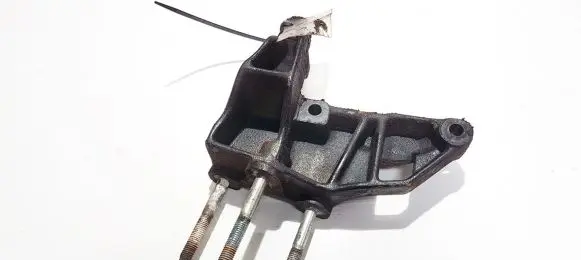 Opel Vectra B Engine mounting bracket 90498184 90.498.184