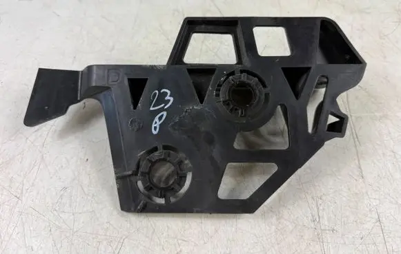 Front bumper mounting bracket
