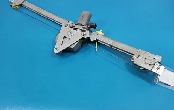 Renault Trafic II (X83) Front door window regulator with motor 91165705F IMPRK1581747