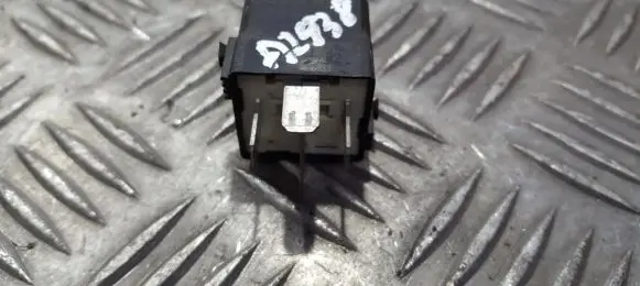 Mercedes-Benz A W168 Other relay a0025421319 4ra007791-00