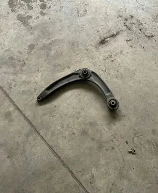 Peugeot Partner Front lower control arm/wishbone 557451
