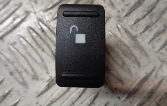 Ford Mondeo MK IV Central locking switch button 7M5T14B076A