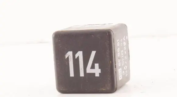 Audi A6 S6 C4 4A Other relay 701959141A