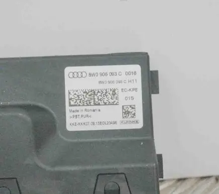 Audi A4 S4 B9 8W Fuel injection pump control unit/module 8W0906093C