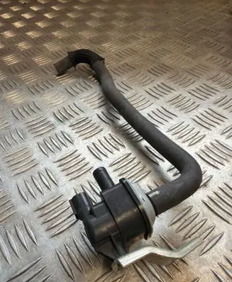 Toyota RAV 4 (XA50) Vacuum valve 9091012279 1362007110