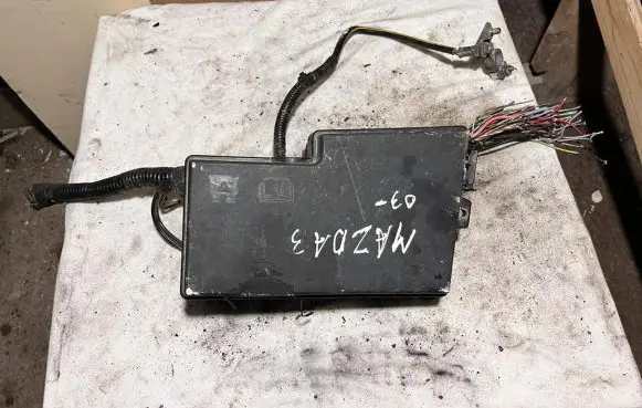 Mazda 3 I Fuse box set 3M5T14A142AB BP4K66767 8688039