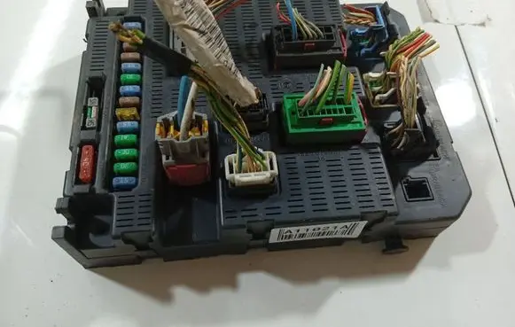 Volkswagen Bora Comfort/convenience module 9663798380