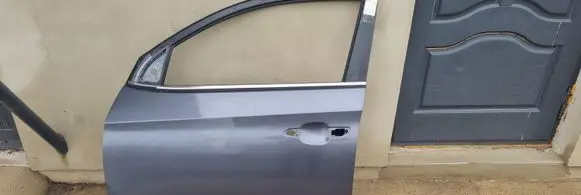 Hyundai Tucson TL Front door