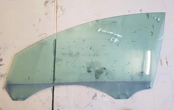 Volvo V50 Front door window glass four-door