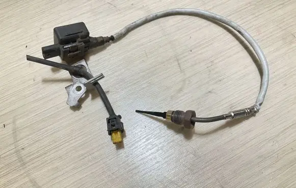 Mercedes-Benz GLC X253 C253 Exhaust gas temperature sensor A0009054000
