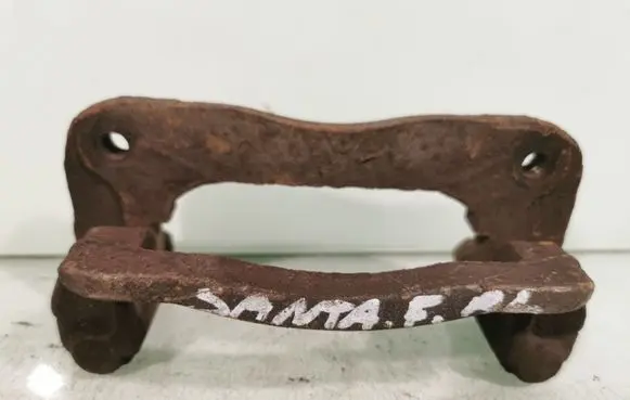 Hyundai Santa Fe Brake caliper pad carrier rear 