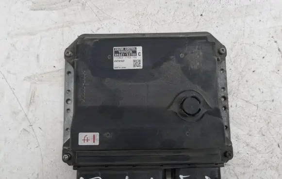 Lexus IS 220D-250-350 Engine control unit/module 8966153700