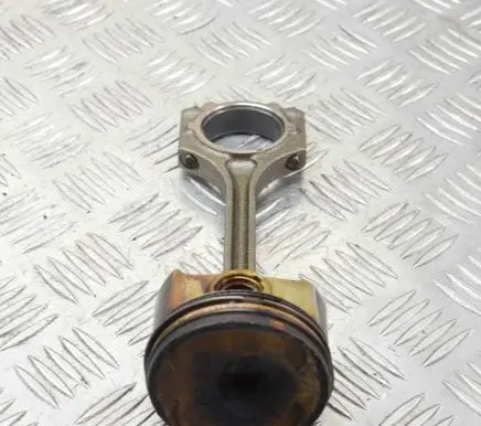 Hyundai Ioniq Piston 2351003HA0 2304103HA0