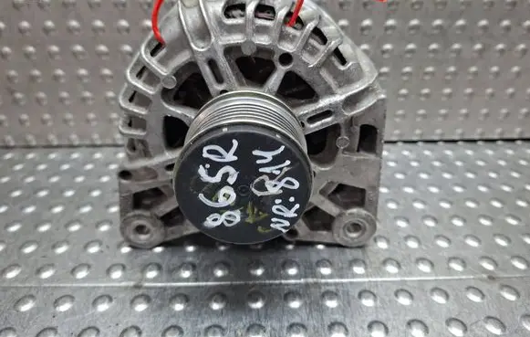 Renault Clio IV Generator/alternator S27649814 231007865R
