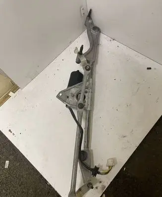 Mercedes-Benz C AMG W203 Front wiper linkage and motor 2038200342