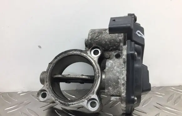 BMW 5 F10 F11 Throttle valve 7810752 13547810752 10378517