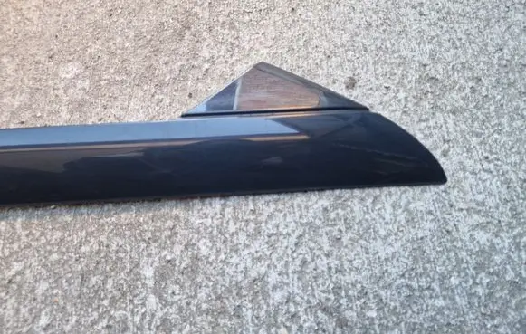 Ford Explorer V Windshield trim 