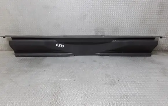 Trunk/boot sill cover protection