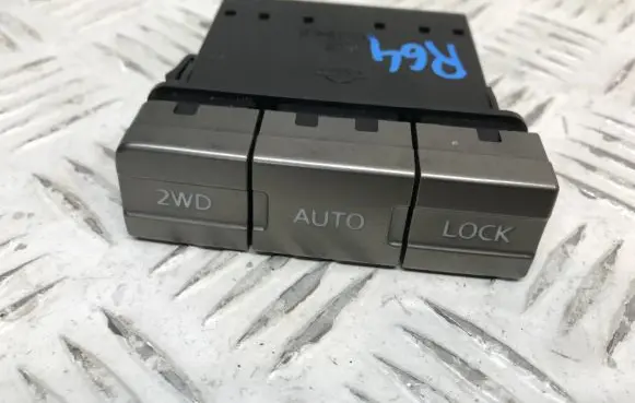 Nissan X-Trail T30 Differential lock switch 