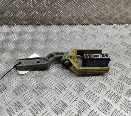 Volvo XC90 Engine mount bracket 31480554