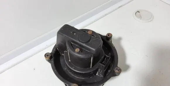 Volkswagen Multivan T4 Heater fan/blower 703819167