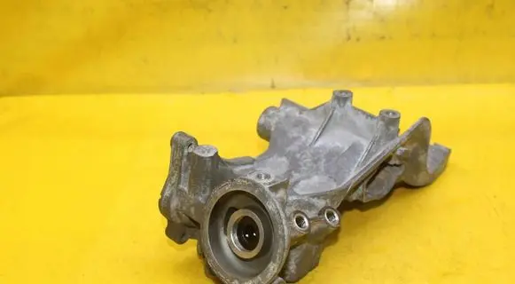 Seat Leon (1P) Oil filter mounting bracket 06J903143AH