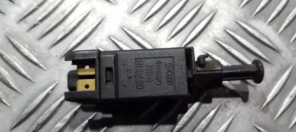 Volkswagen Golf III Brake pedal sensor switch 191945515 mro191945515