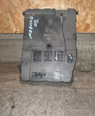 Renault Megane II Comfort/convenience module 8200351183