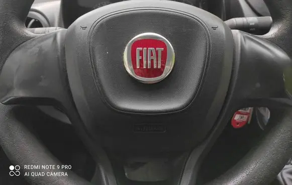 Steering wheel airbag