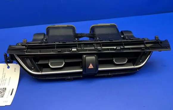 Toyota C-HR I Dash center air vent grill 55670F4020