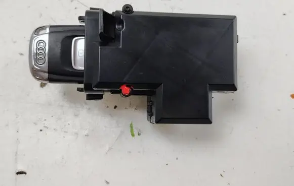 Audi A4 Allroad B8 Ignition lock 8K0909131D