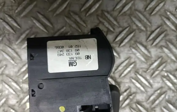 Opel Zafira A Light switch 09133249