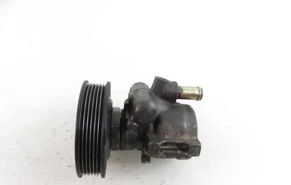 Volkswagen Polo III 6N 6N2 6NF Power steering pump 