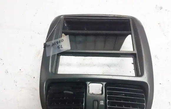 Mitsubishi Space Star Dash center air vent grill