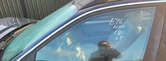 BMW 3 E46 Sliding door window/glass 