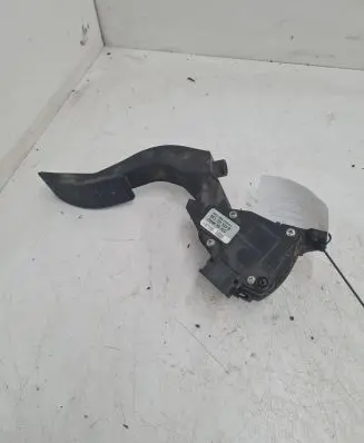 Audi A4 S4 B6 8E 8H Accelerator throttle pedal 8E1721523B