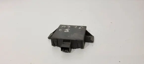 Audi A3 S3 8P Alarm control unit/module 1K0907719C 28024256 H005S0003