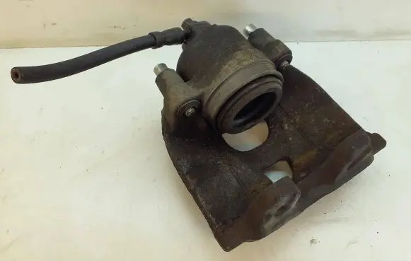 Volkswagen Tiguan Front brake caliper