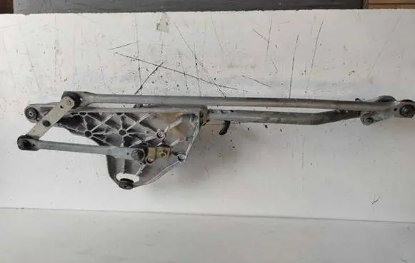 Audi A8 S8 D2 4D Front wiper linkage and motor 4E1955119B 0390241851 4E1910113B