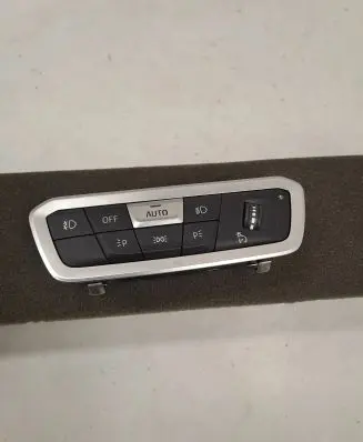 BMW X7 G07 Light switch 9461132 E11819940A