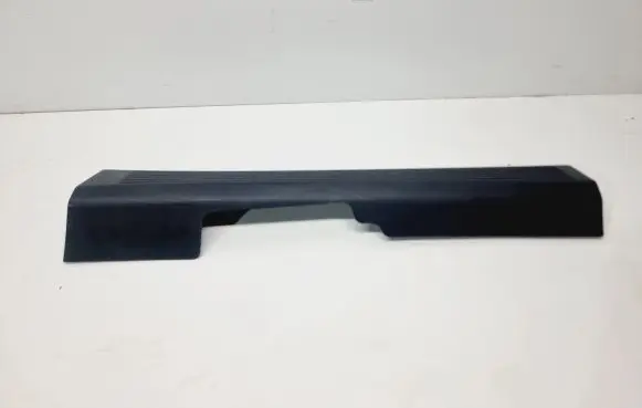 Nissan Qashqai J12 Front sill trim cover 769B56UM0A