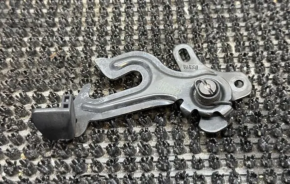 Volvo V60 Engine bonnet/hood lock/latch loop/hook 31218611