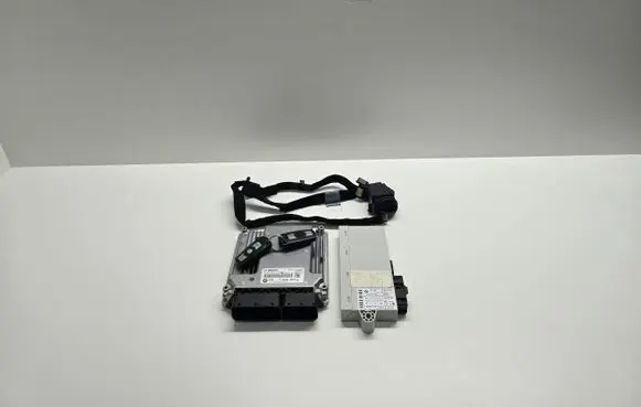 BMW 5 E60 E61 Engine ECU kit and lock set 0281014175 7808222 780822202