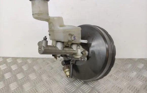 Toyota RAV 4 (XA20) Brake booster 13101011260