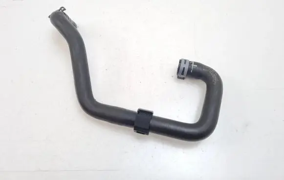Volkswagen PASSAT B8 Engine coolant pipe/hose 5Q0121083M
