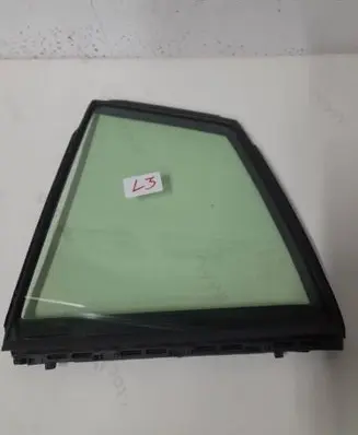 Toyota Prius+ (ZVW40) Rear vent window glass 43R005834